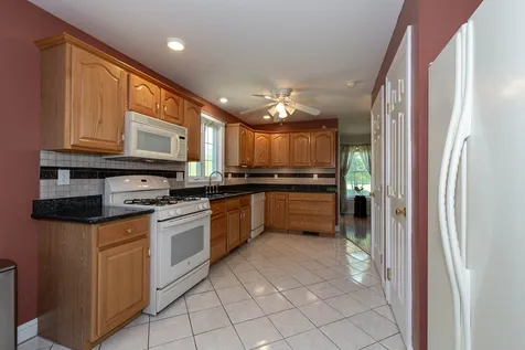 36 Pearson Lane New Boston NH 03070