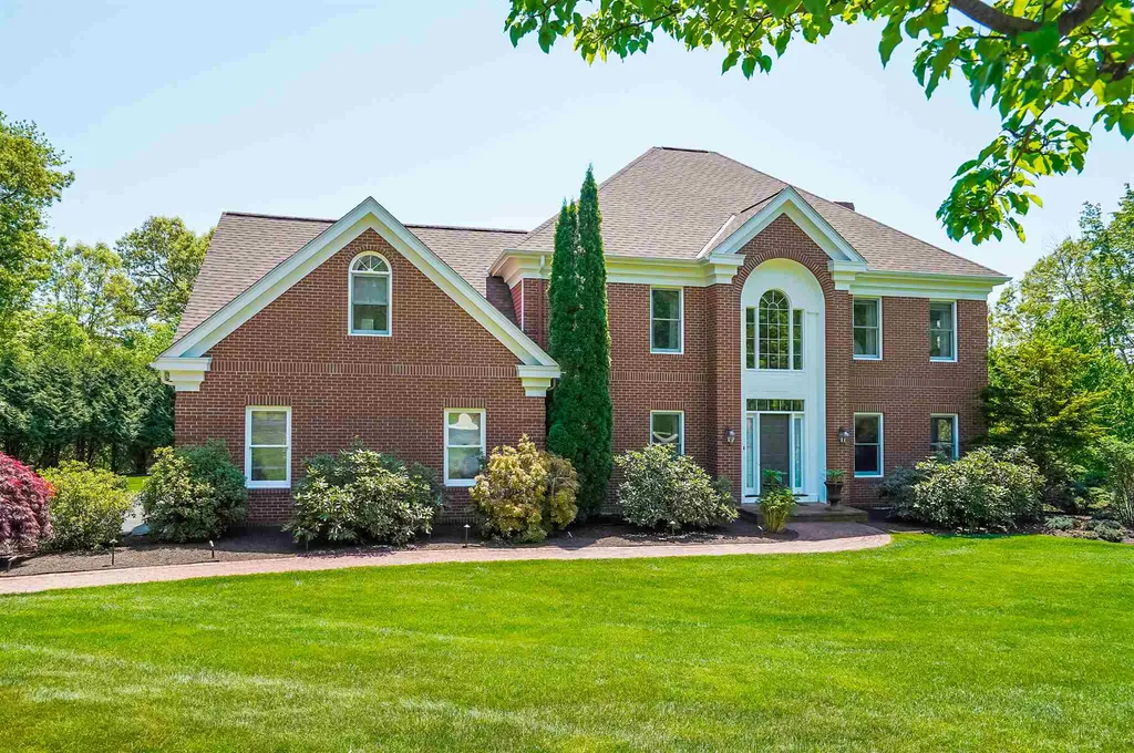 40 Olde English Road Bedford NH 03110