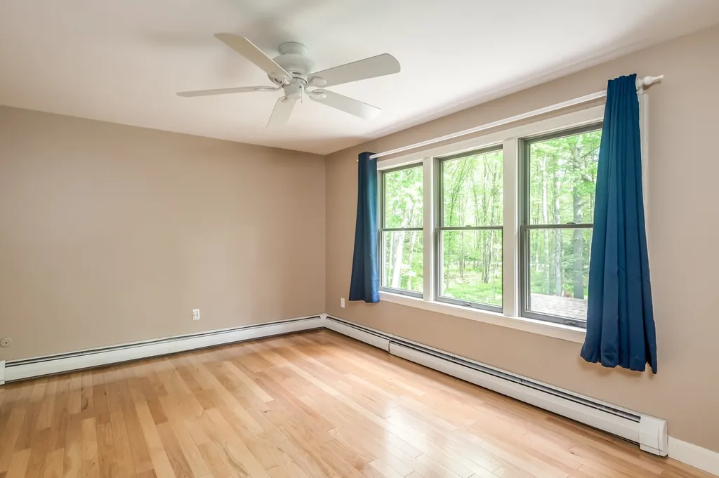 7 Toon Lane Lee NH 03861