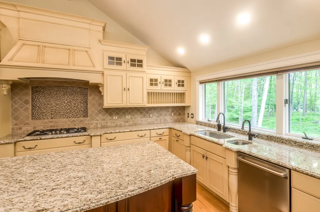 7 Toon Lane Lee NH 03861