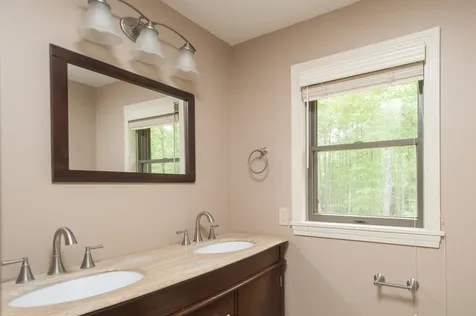 7 Toon Lane Lee NH 03861