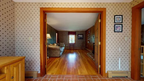 41 Lake Potanipo Road Brookline NH 03033