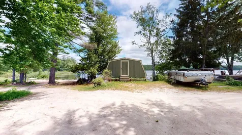 41 Lake Potanipo Road Brookline NH 03033