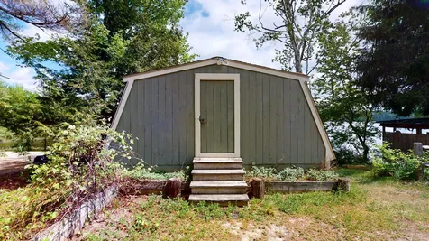 41 Lake Potanipo Road Brookline NH 03033