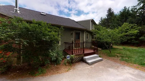 41 Lake Potanipo Road Brookline NH 03033
