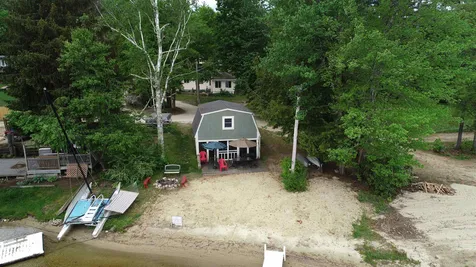 41 Lake Potanipo Road Brookline NH 03033