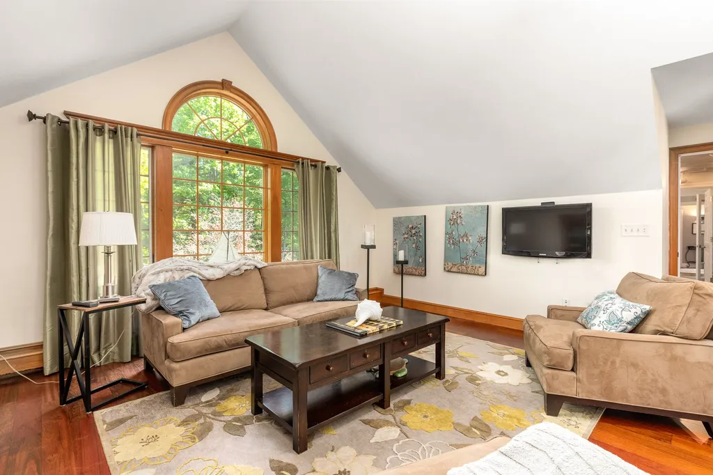 2 Palmer Drive Kensington NH 03833