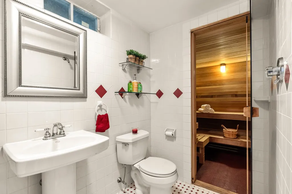 2 Palmer Drive Kensington NH 03833