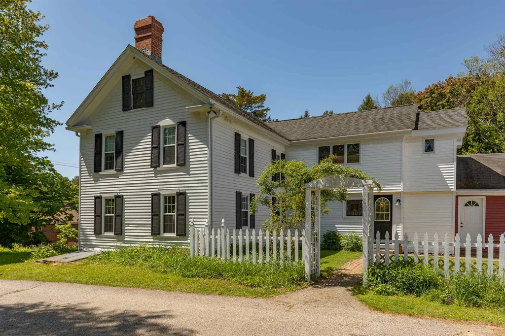 93 Picott Road Kittery ME 03904