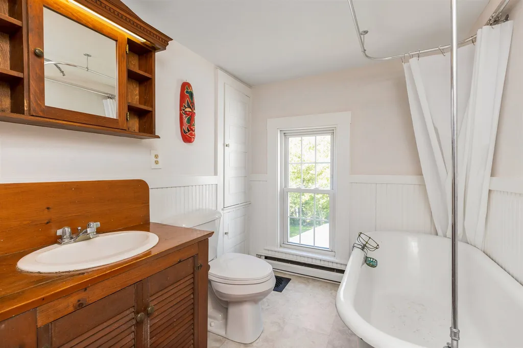 93 Picott Road Kittery ME 03904