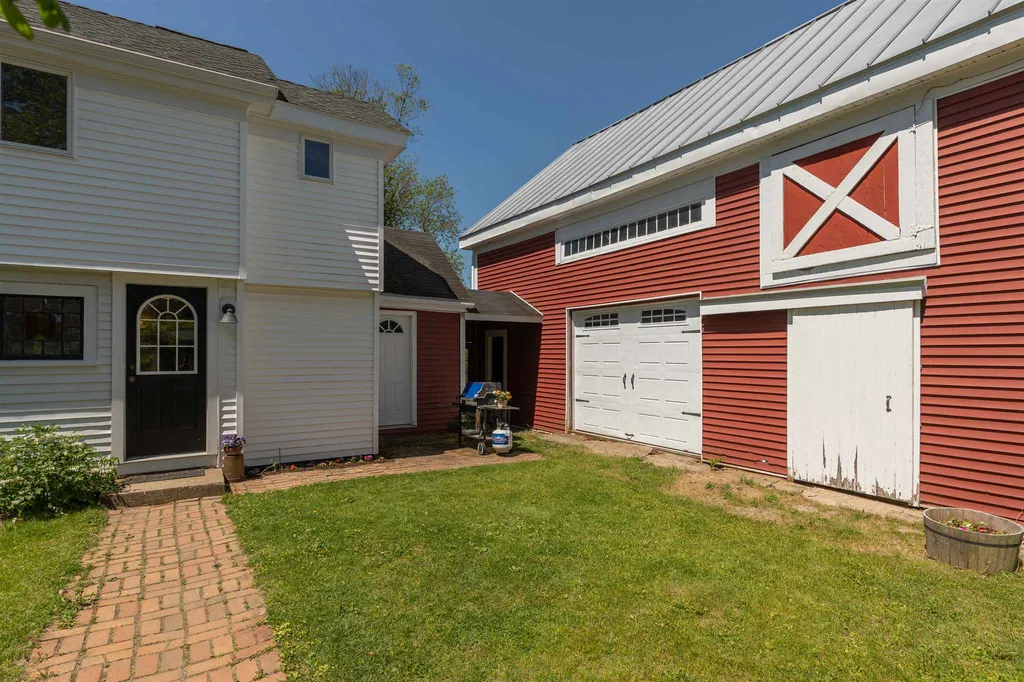 93 Picott Road Kittery ME 03904