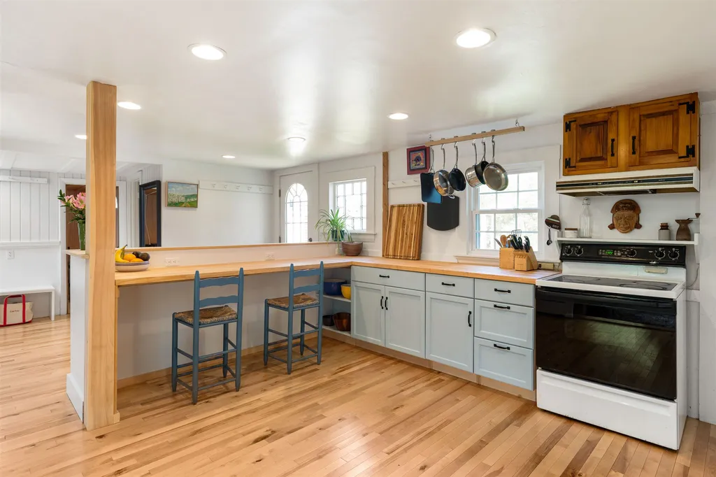 93 Picott Road Kittery ME 03904