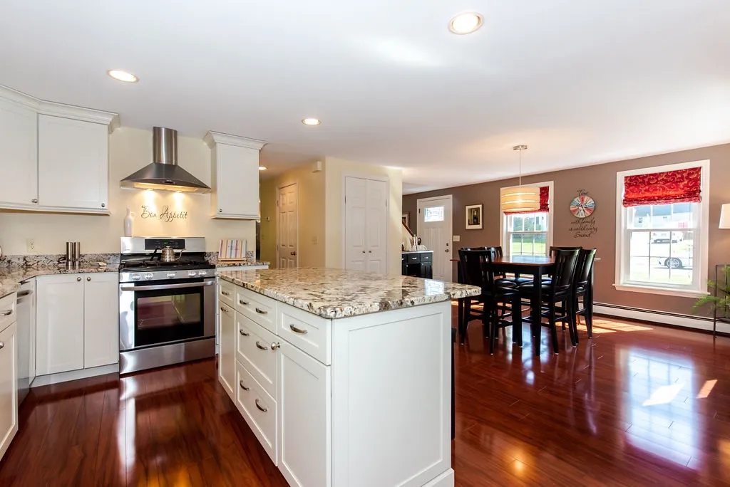 30 Tamarack Drive South Berwick ME 03908