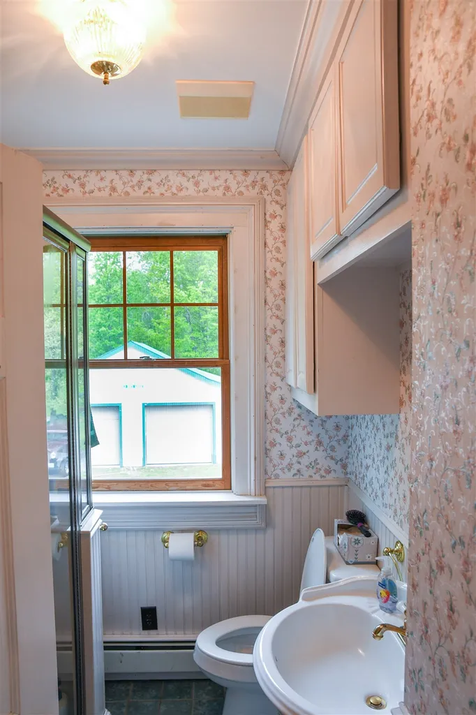 270 Agassiz Street Bethlehem NH 03574