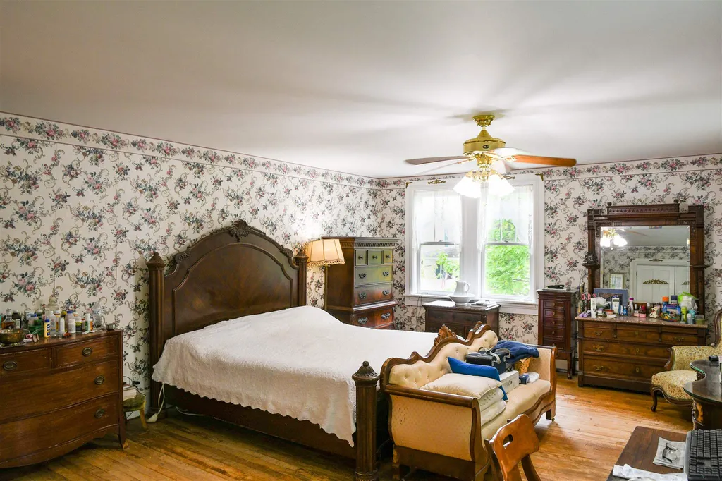 270 Agassiz Street Bethlehem NH 03574
