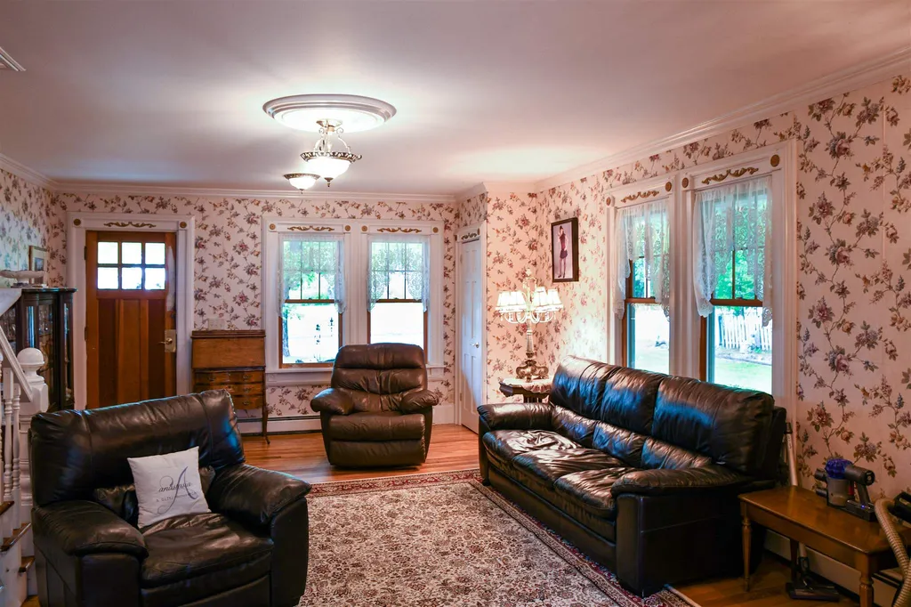 270 Agassiz Street Bethlehem NH 03574