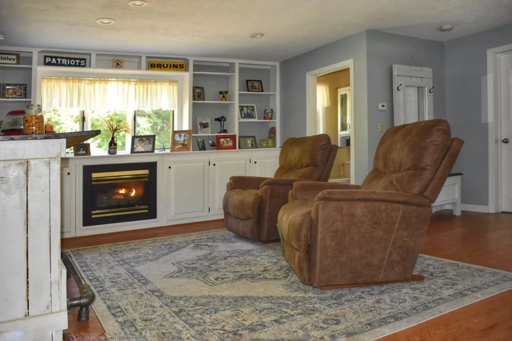 30 Hemlock Street Rochester NH 03867