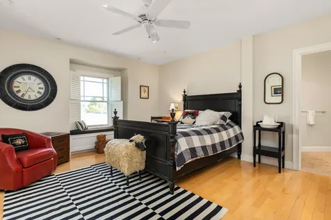 32 Badgers Island W Kittery ME 03904