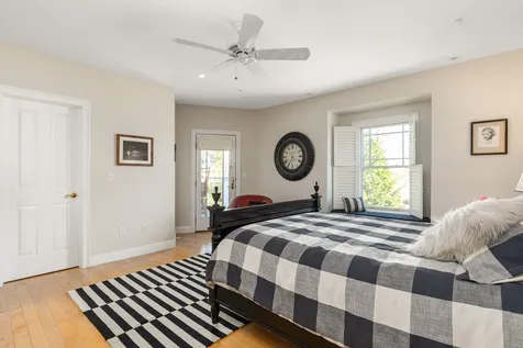 32 Badgers Island W Kittery ME 03904