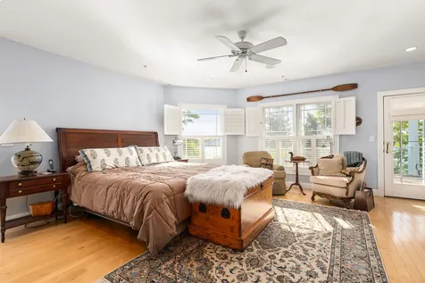 32 Badgers Island W Kittery ME 03904