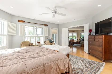 32 Badgers Island W Kittery ME 03904
