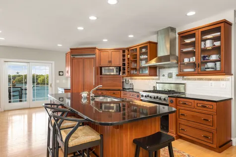 32 Badgers Island W Kittery ME 03904