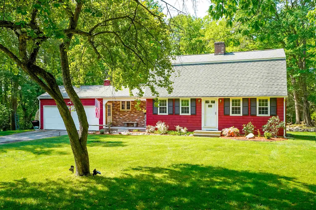 10 Reeds Ferry Way Merrimack NH 03054