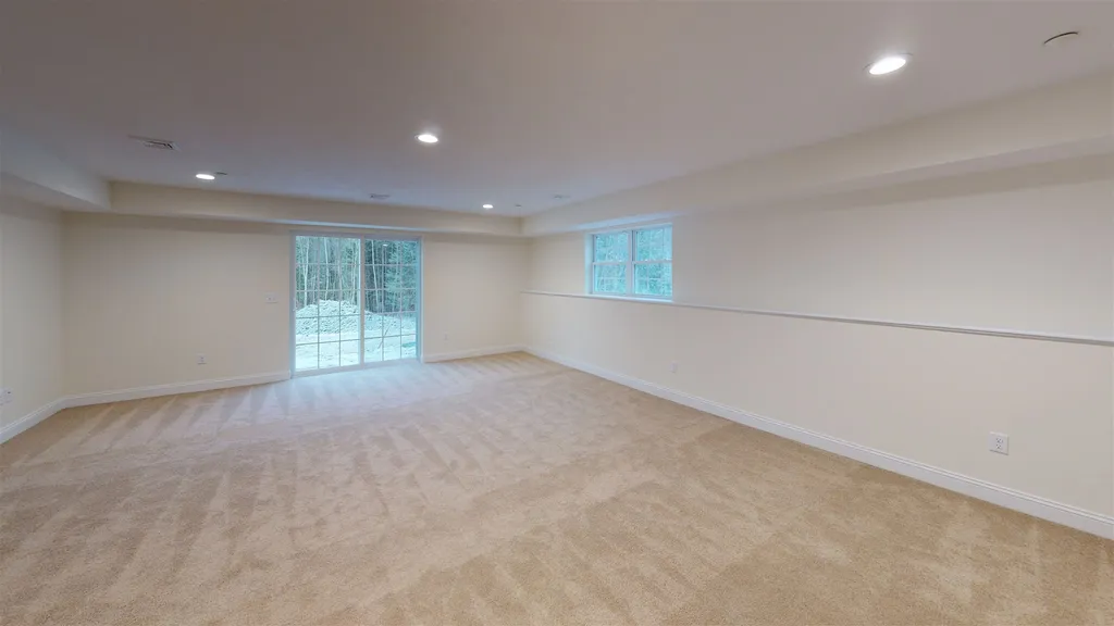29 Ward Way Danville NH 03819