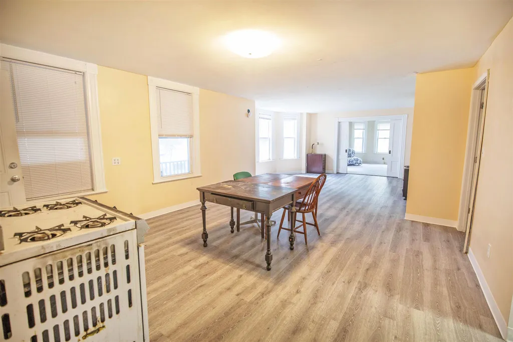 280 Spruce Street Manchester NH 03103