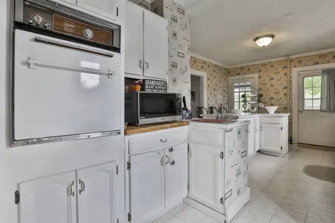 25 Burke Street Nashua NH 03060