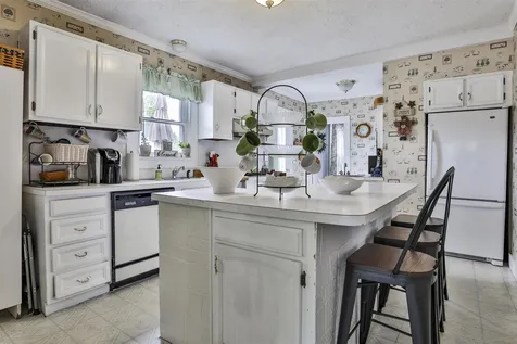 25 Burke Street Nashua NH 03060