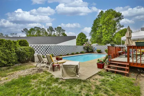 25 Burke Street Nashua NH 03060