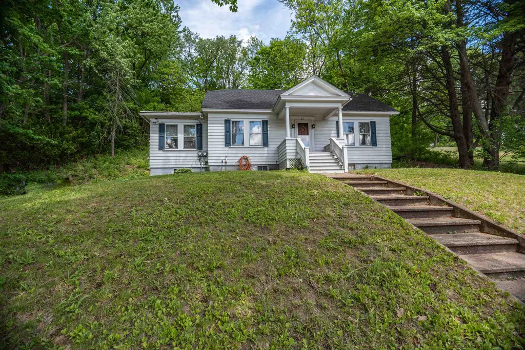 62 Oak Street Dover NH 03820