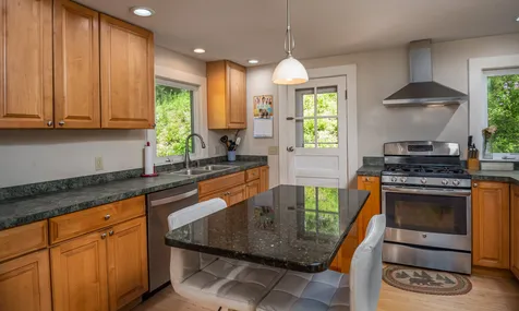 62 Oak Street Dover NH 03820