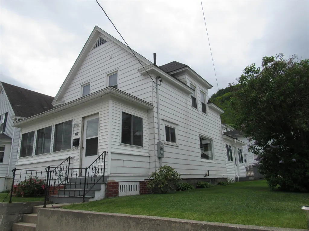 699 3rd Avenue Berlin NH 03570