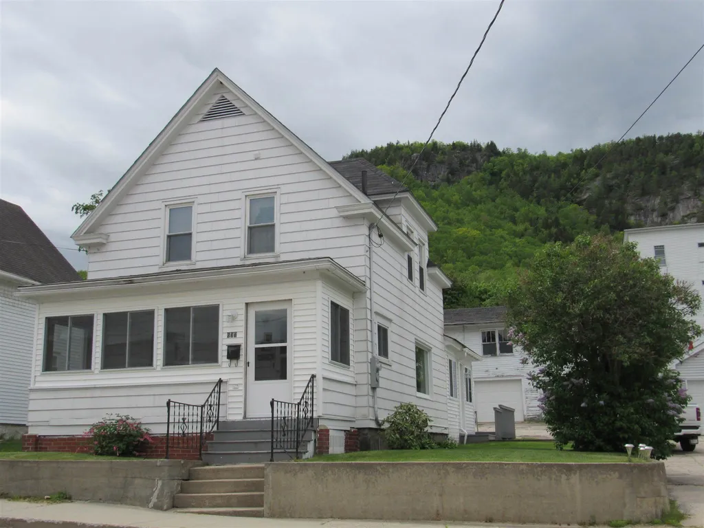 699 3rd Avenue Berlin NH 03570