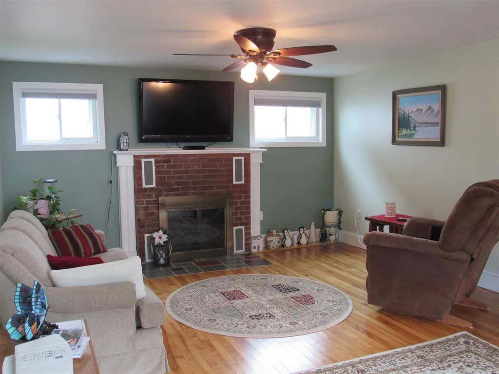 699 3rd Avenue Berlin NH 03570