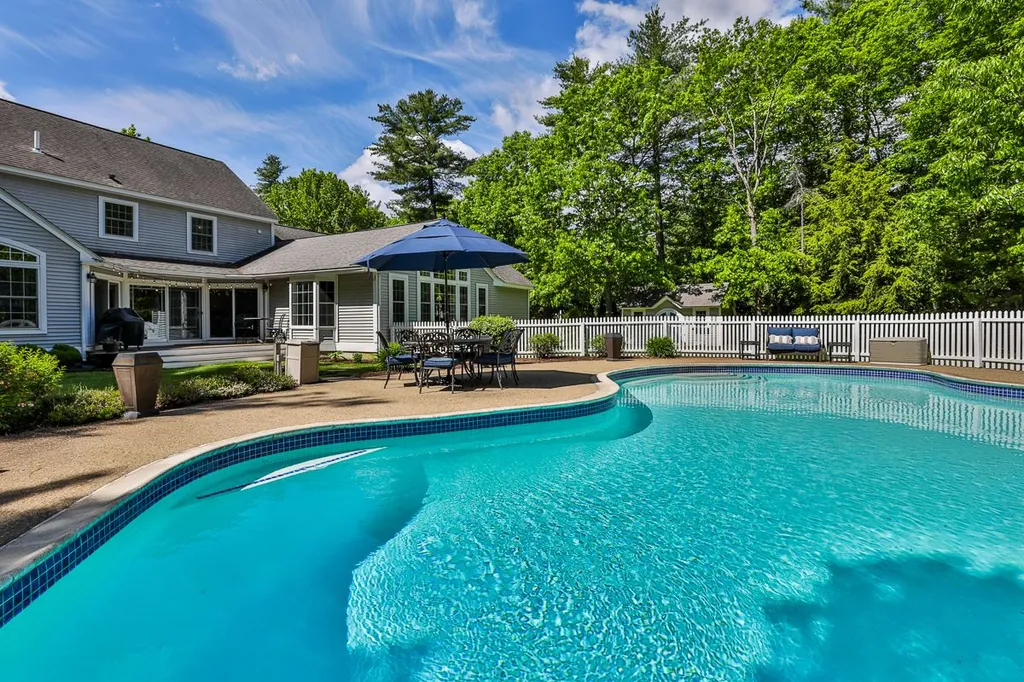 87 Tirrell Road Bedford NH 03110
