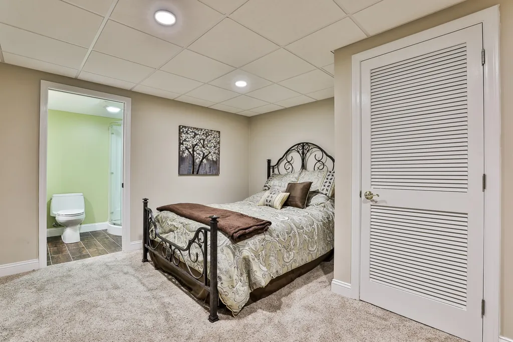 87 Tirrell Road Bedford NH 03110