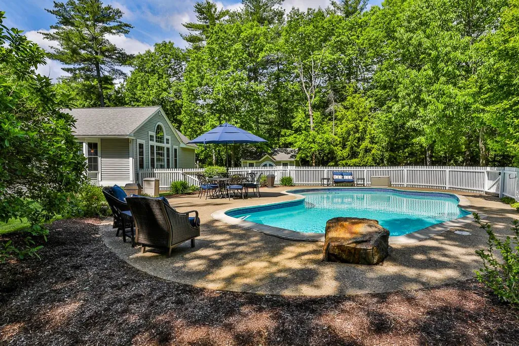 87 Tirrell Road Bedford NH 03110