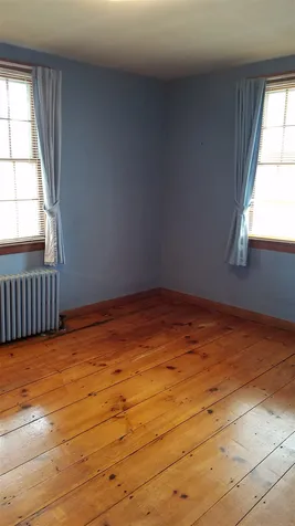 32 Crown Street Nashua NH 03060