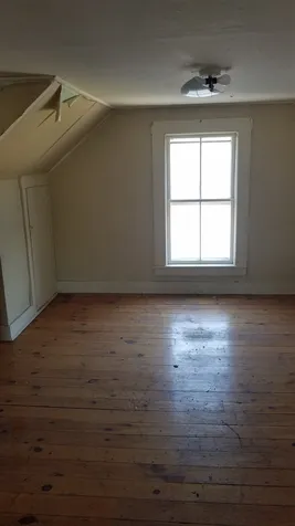 32 Crown Street Nashua NH 03060