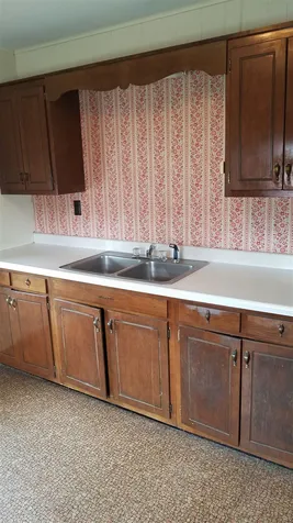 32 Crown Street Nashua NH 03060
