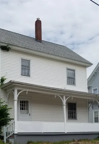 32 Crown Street Nashua NH 03060