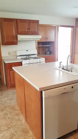 32 Crown Street Nashua NH 03060