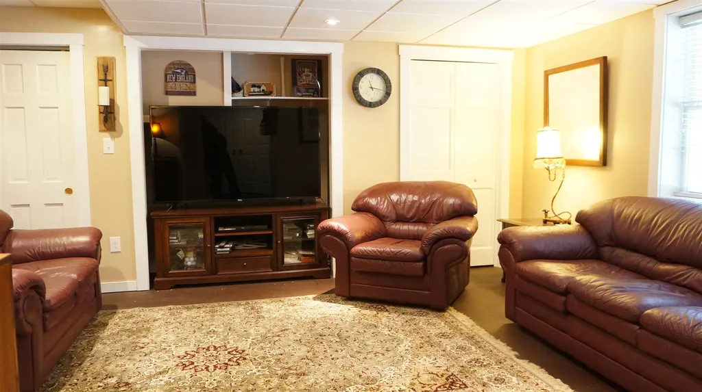 73 Branch Road Weare NH 03281