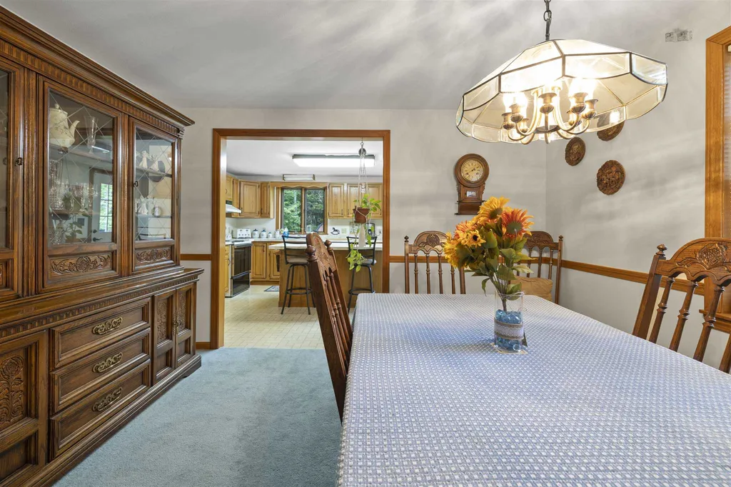 30 Washington Drive Raymond NH 03077