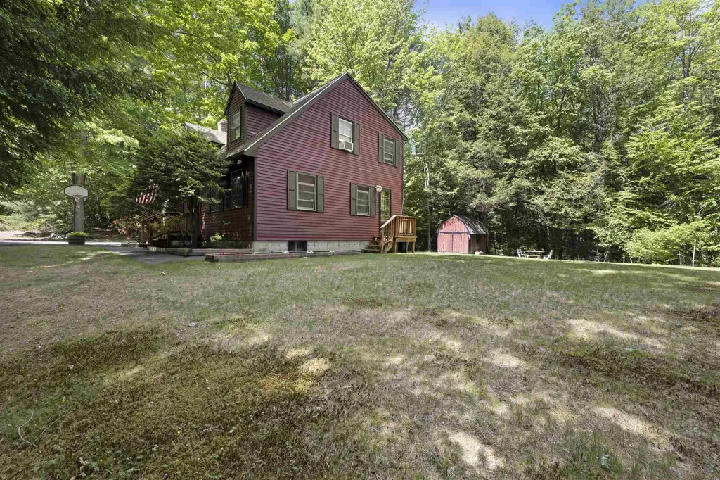 30 Washington Drive Raymond NH 03077