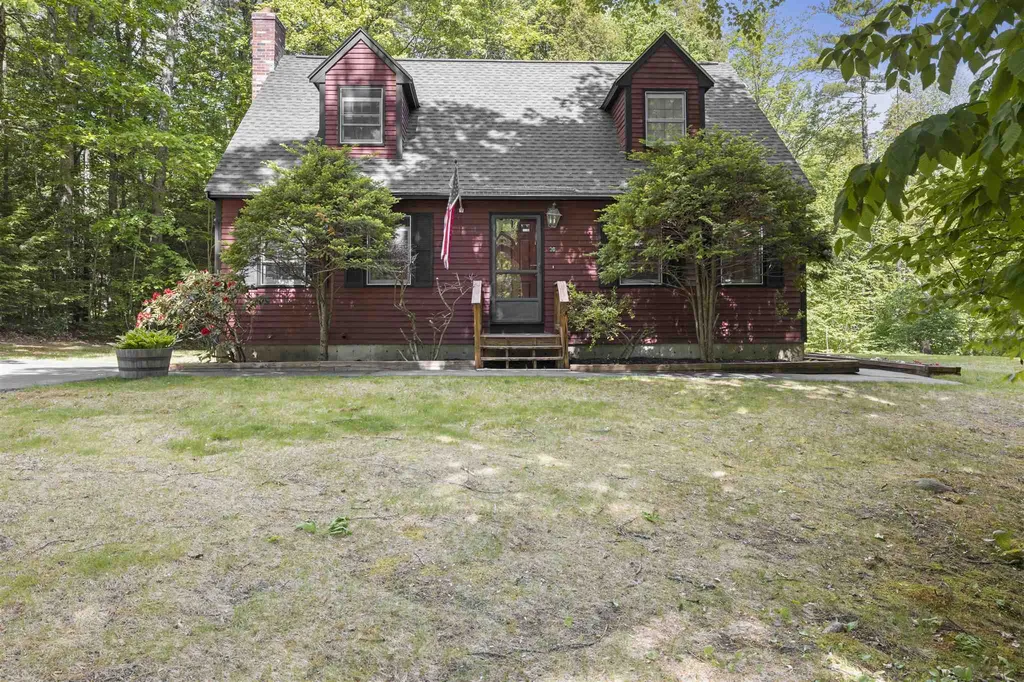 30 Washington Drive Raymond NH 03077