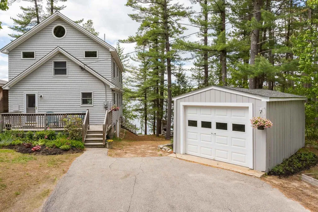 118 Saint James Avenue Milton NH 03851